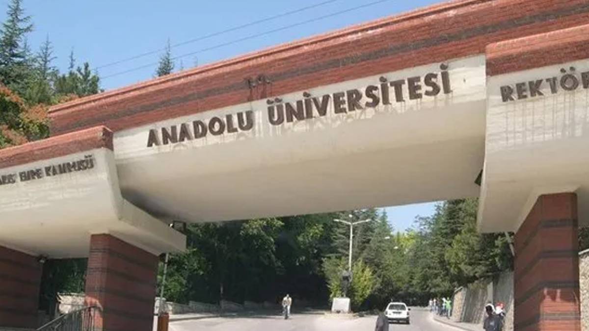 Anadolu Üniversitesi, en az lise mezunu ve 60 KPSS puanı ile personel alacak!