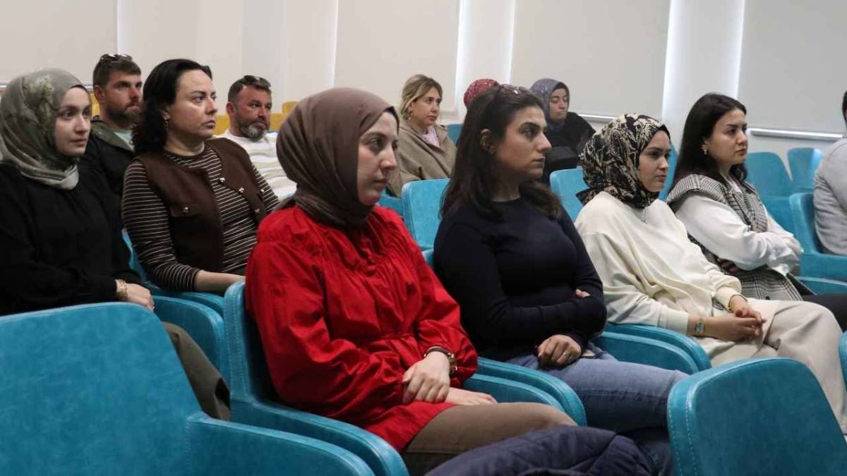 Samsun'da kütüphane çalışanlarına tütün bağımlılığı eğitimi