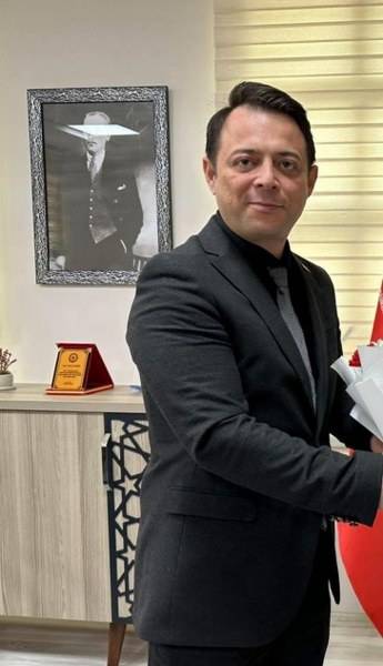 Eski emniyet müdürü yanarak can verdi