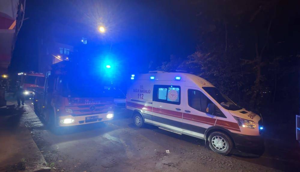 Samsun'da sobadan yangın çıktı! Küçük kız kedisi için gözyaşı döktü