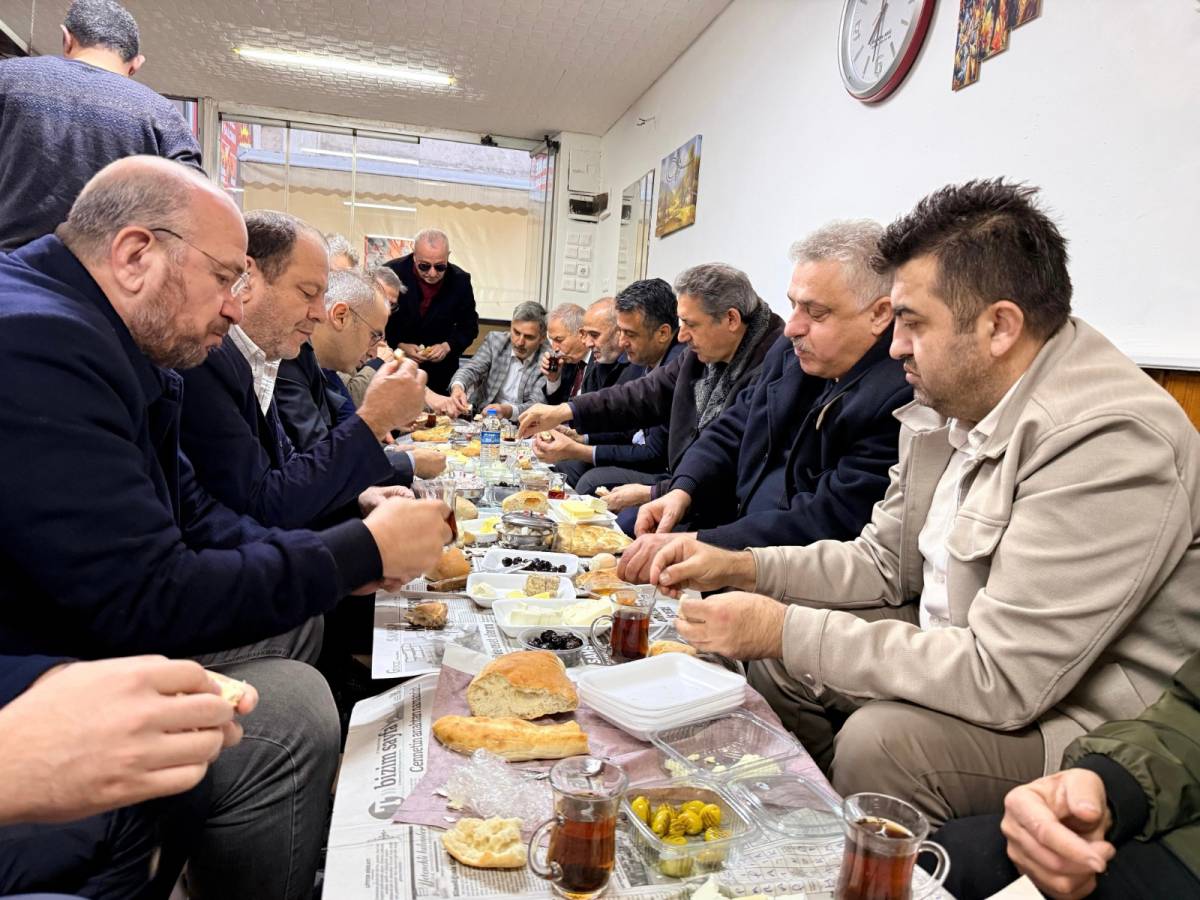 Samsun Büyükşehir Belediye Başkanı Halit Doğan’dan esnafa ziyaret