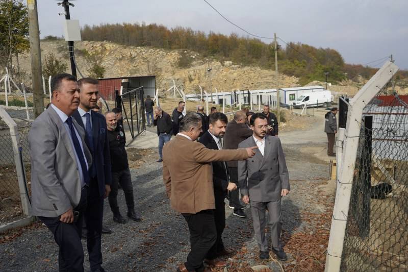 İhsan Kurnaz köpek katliamına ateş püskürdü! Benim olduğum yerde kimse hiçbir canlıya kıyamaz