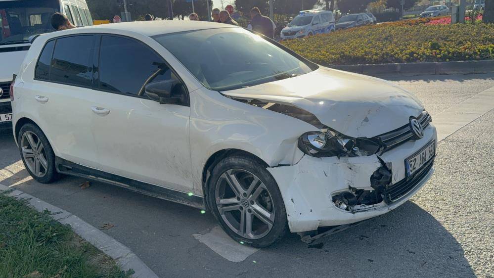 Samsun’da minibüs ile otomobil çarpıştı: 1 yaralı