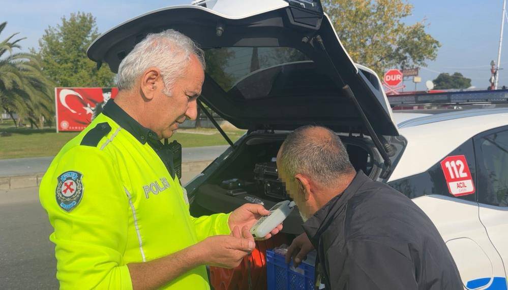 Samsun'da yayaya çarpmamak için direğe çarptı: 1 yaralı