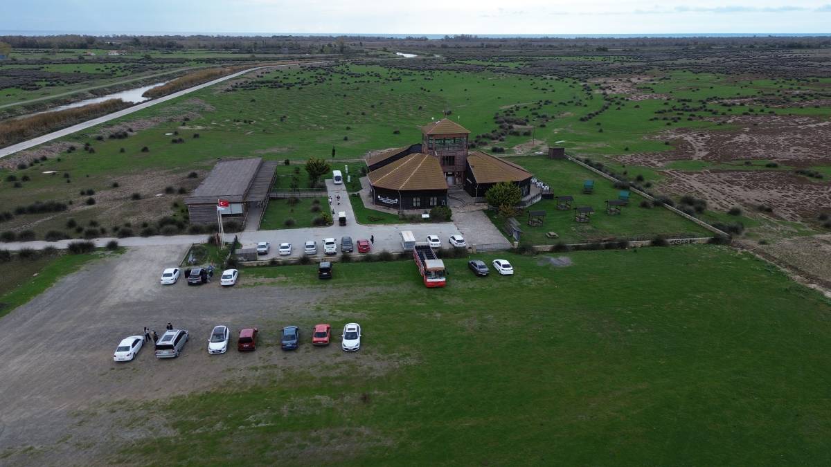 Kızılırmak Deltası Kuş Cenneti'ni kaç kişi ziyaret etti?