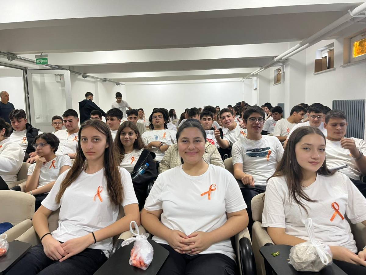 Samsun'da liselilerden LÖSEV’e destek