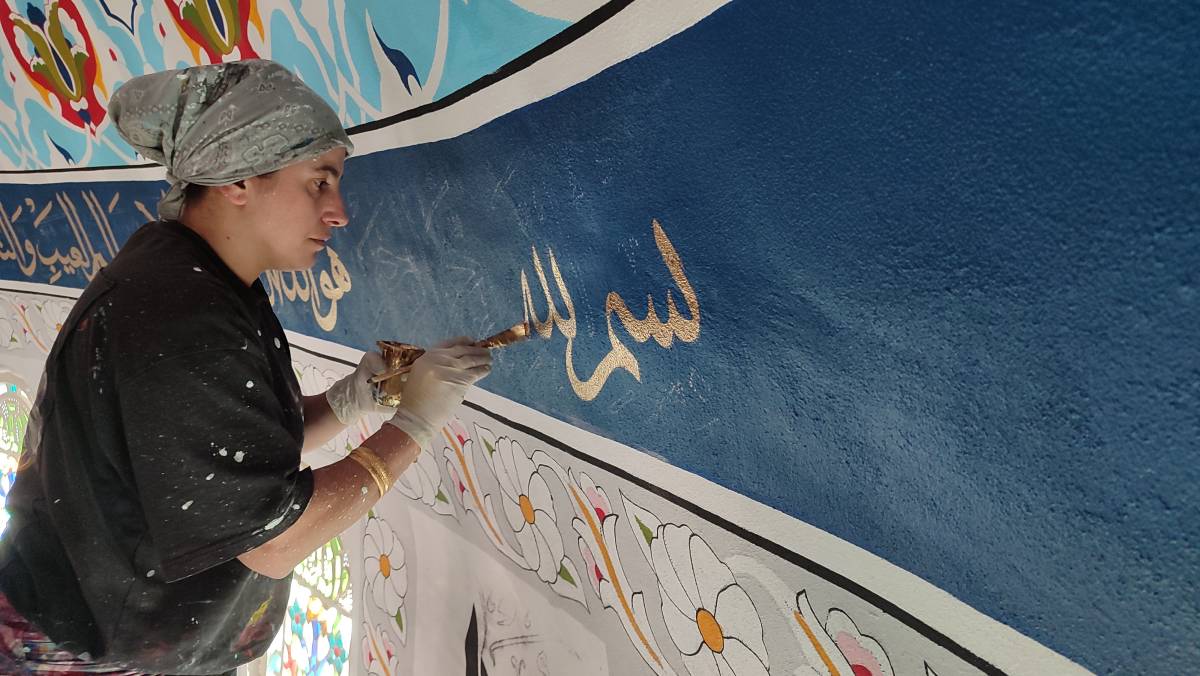 Samsunlu kadın nakkaşlar camilerin duvarlarını motiflerle süslüyor