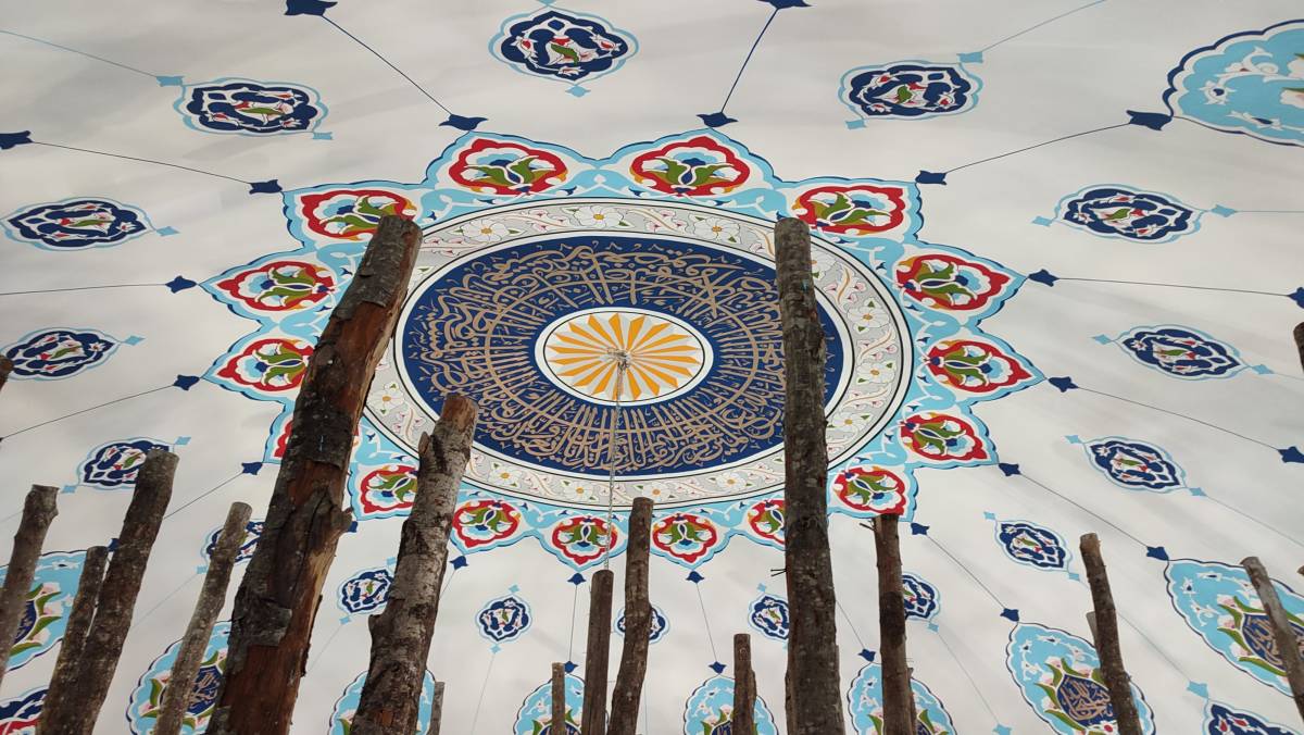 Samsunlu kadın nakkaşlar camilerin duvarlarını motiflerle süslüyor