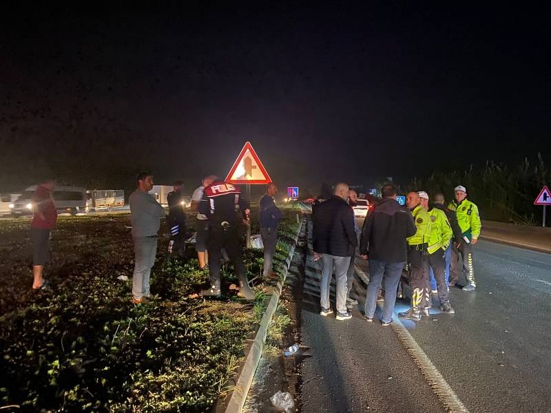 Otomobilin çarptığı iki öğrenciden biri öldü