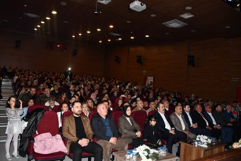 Samsun Vezirköprü’de 24 Kasım’a özel Maarif Korosu konseri