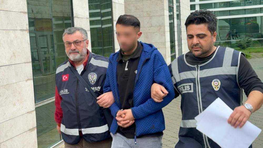Samsun'da kasap kız kardeşinin boğazına bıçak dayadı