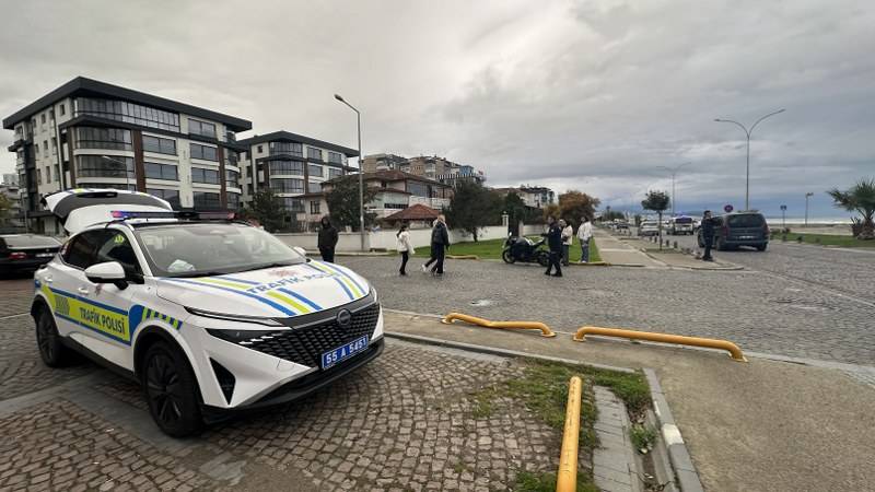 Samsun'da motosikletle otomobil çarpıştı! Motosiklet sürücüsü yaralandı