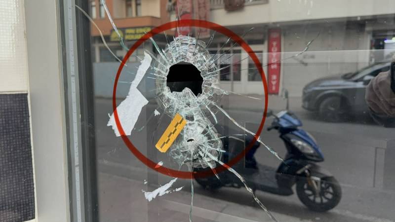 Samsun'da silahlı saldırı! Motosikletli iki genç yaralandı