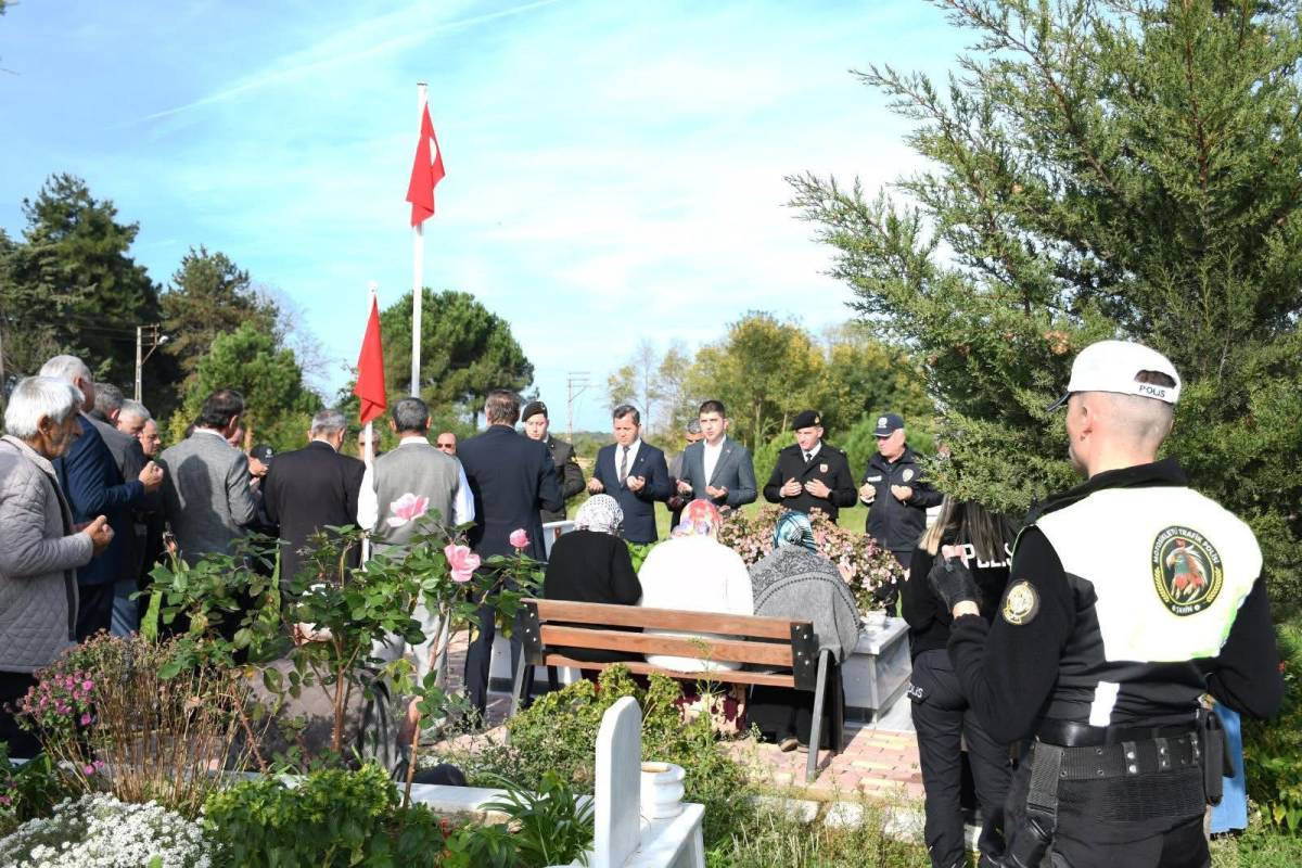 Samsunlu şehit polis mezarı başında anıldı