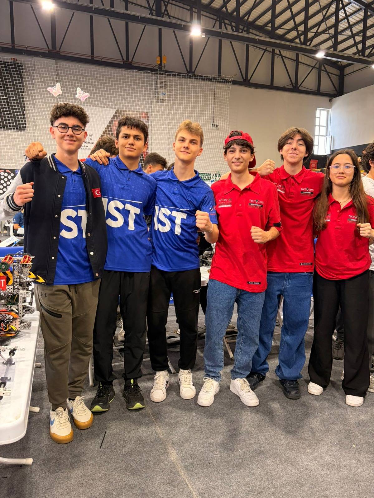 Türkiye’nin en iyi robotik takımı Takevians zirvede