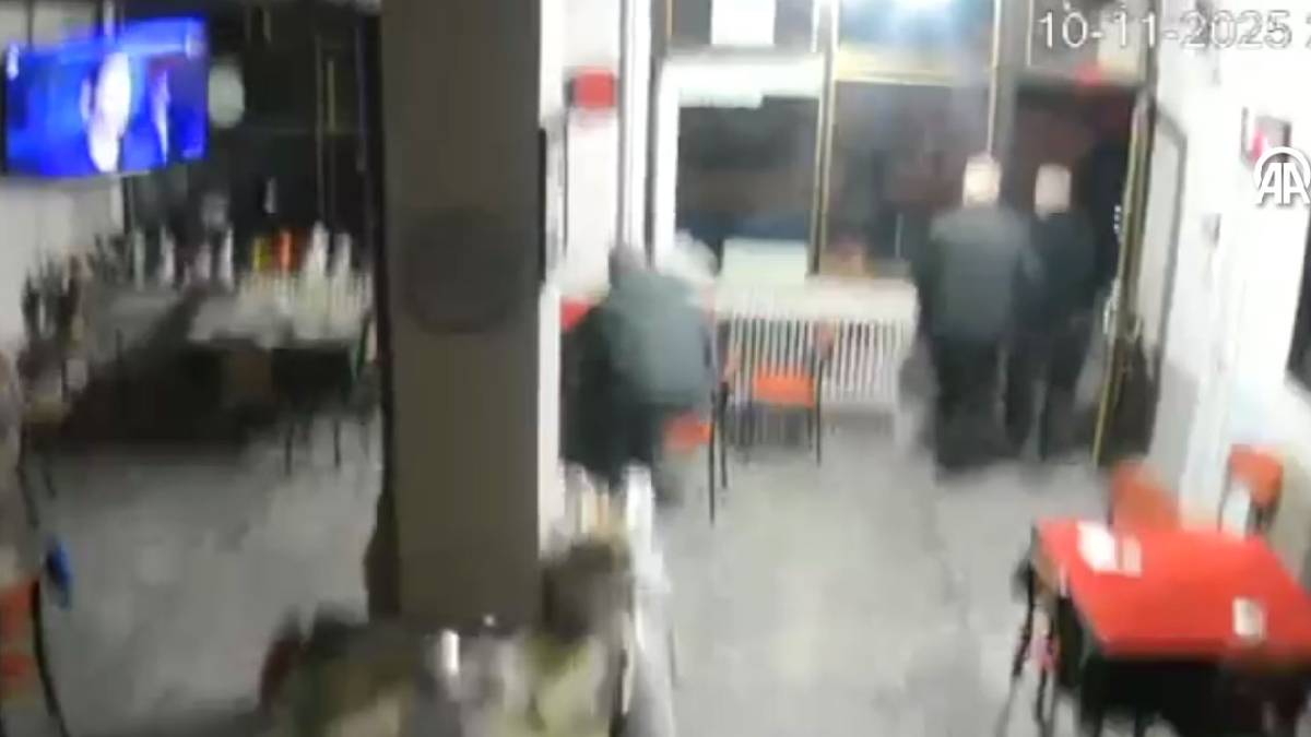 Uzak Şehri izlerken depreme yakalandılar! Panik anları kamerada