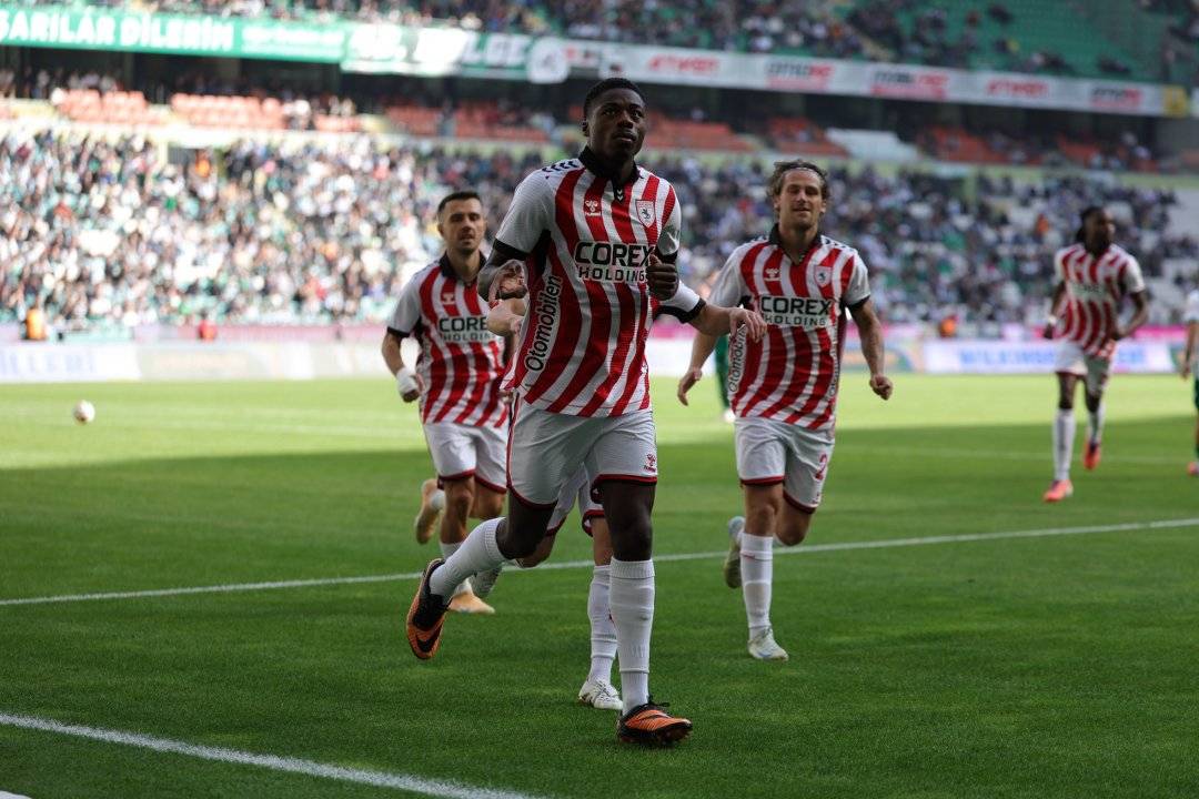 Samsunspor Konyaspor'u deplasmanda farklı mağlup etti