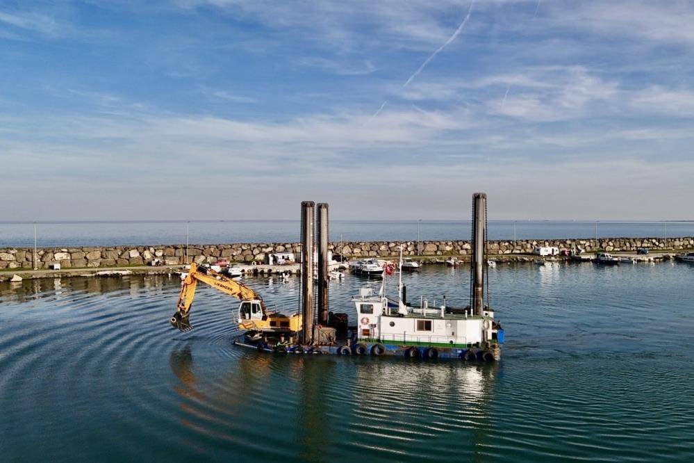 Samsun Kurupelit Marina’da deniz temizliği
