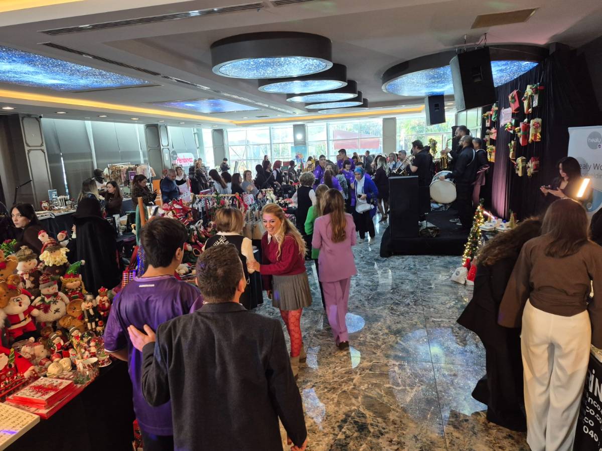 Samsun'da Mutluluğun Kanatları Derneği'nden muhteşem açılış