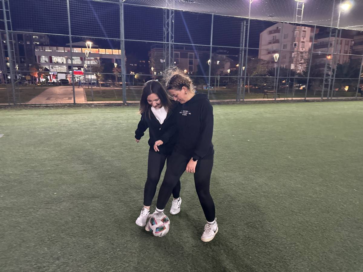 Samsun'da kadınlar her hafta halı sahada buluşuyor