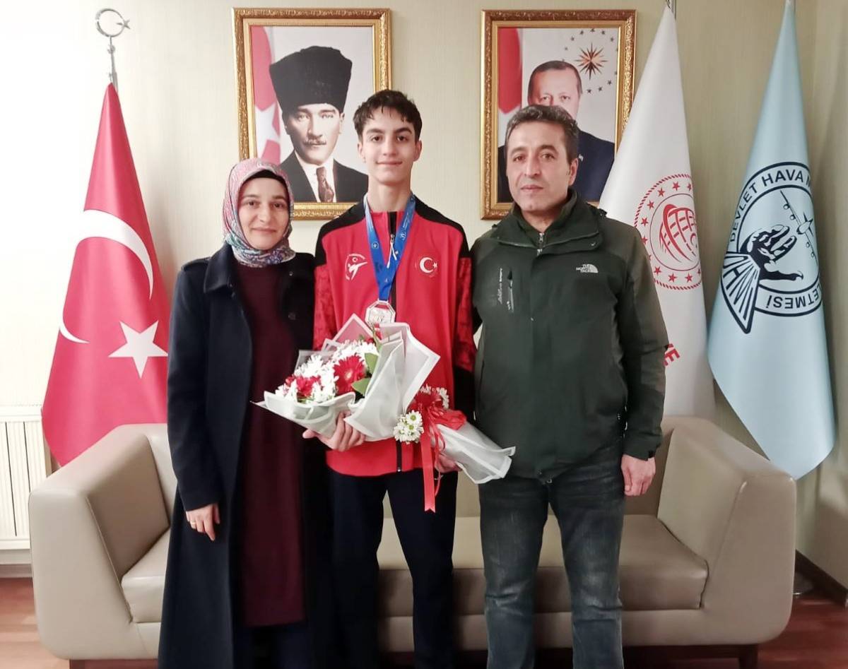 Samsunlu taekwondocu Emir Muhsin Dülger'den Avrupa'da bronz madalya