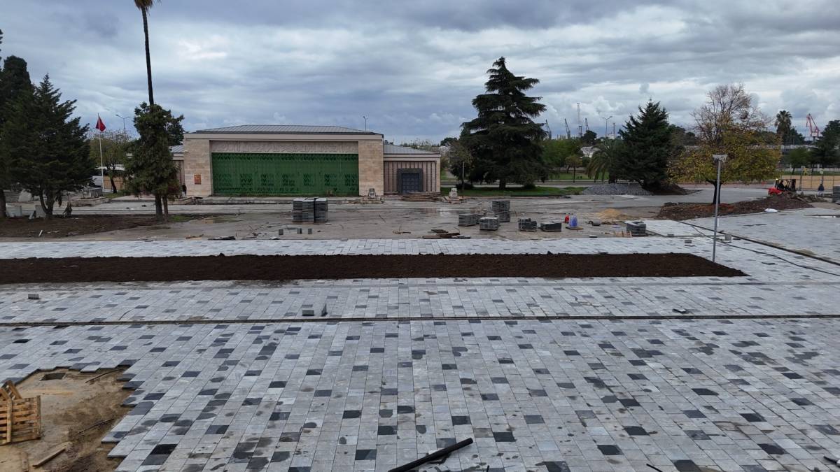 Samsun Büyükşehir'in peyzaj ve düzenleme çalışmaları devam ediyor