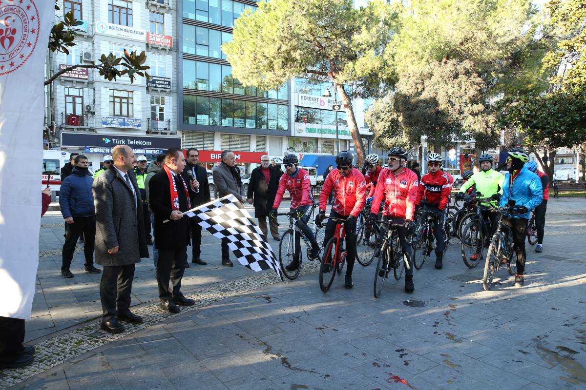 Sarıkamış şehitlerini anmak için yola çıkan bisikletliler Samsun'da