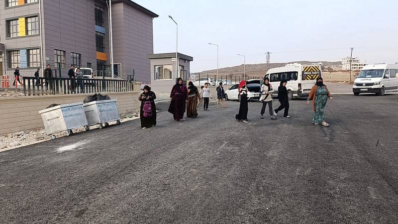 25 öğrenci gıda zehirlenmesinden hastanelik oldu