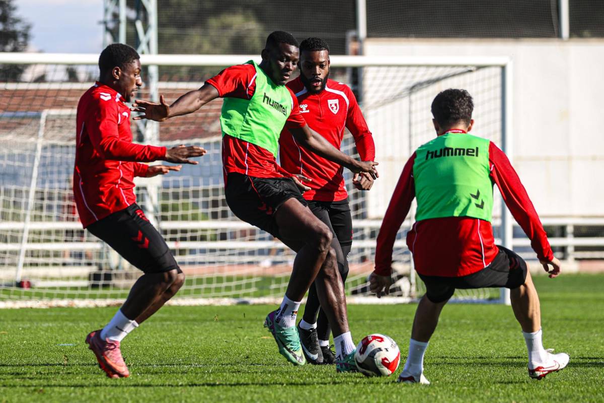 Samsunspor'da Ncham ve Satka takımla çalışmalara başladı