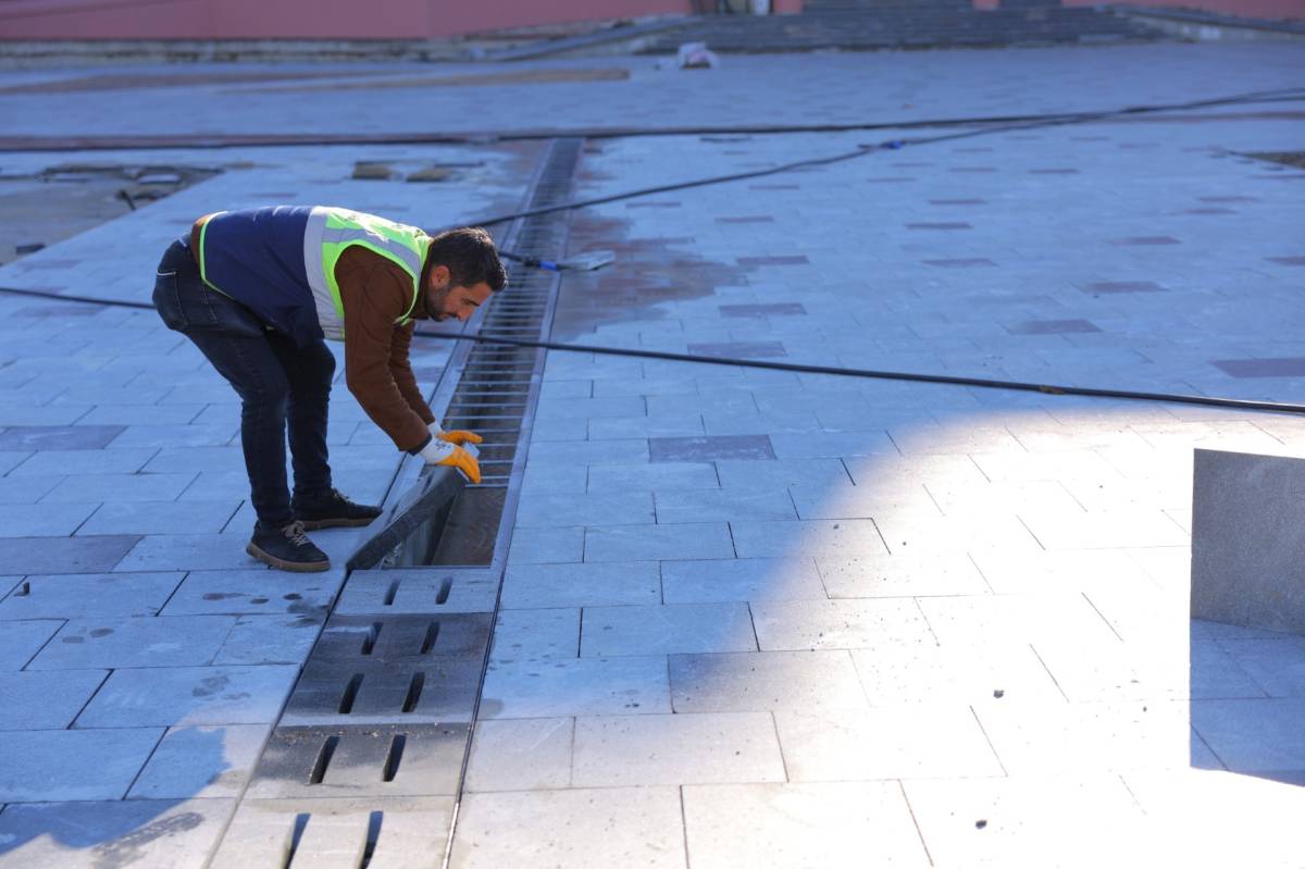 Samsun Büyükşehir'in peyzaj ve düzenleme çalışmaları devam ediyor