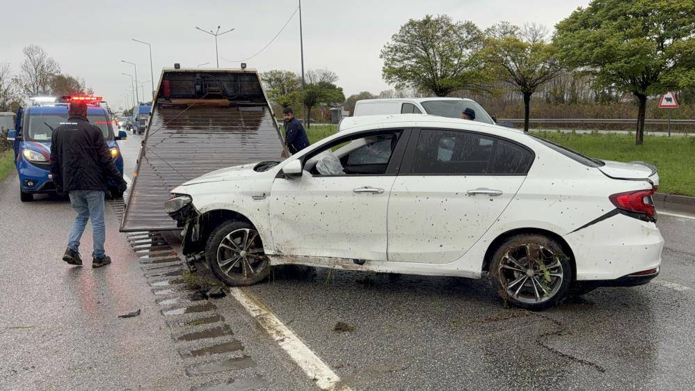 Samsun'da otomobil takla attı: 3 yaralı
