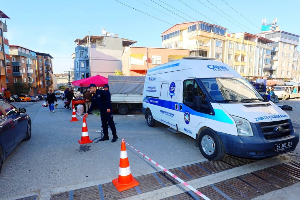 Canik'te zabıta ekipleri göz açtırmıyor