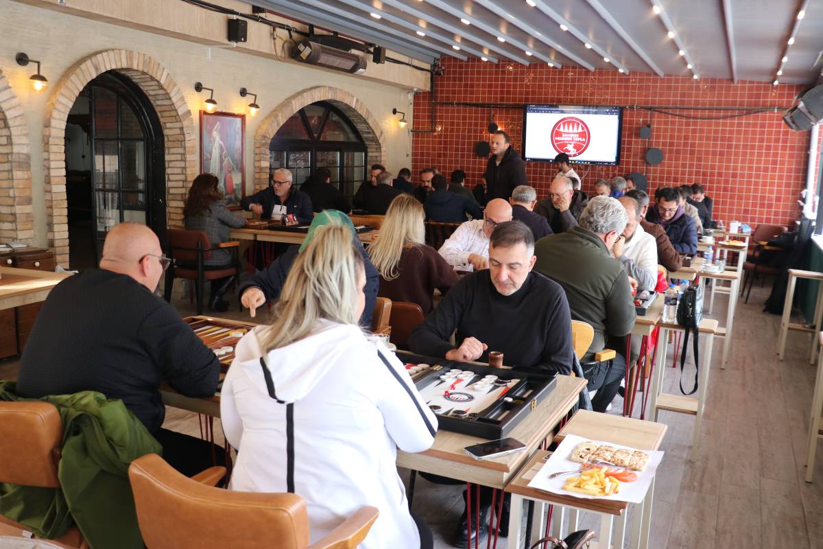 Modern tavla şampiyonası Samsun'da devam ediyor
