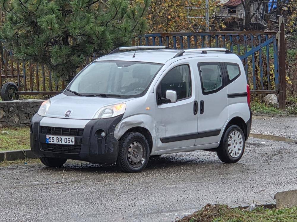 Samsun'da otomobil ile hafif ticari araç çarpıştı: 2 yaralı