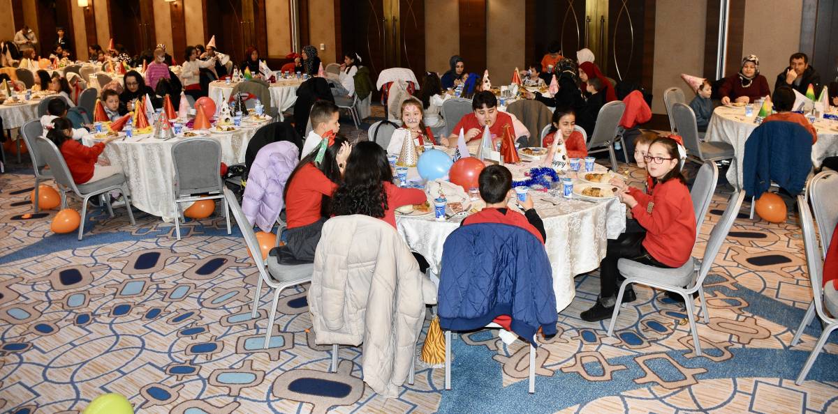 LÖSEV Samsun'da yılbaşı etkinliği düzenledi