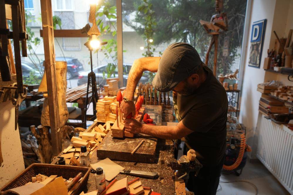 Samsunlu ahşap ustasından Tahta Yürek doğdu