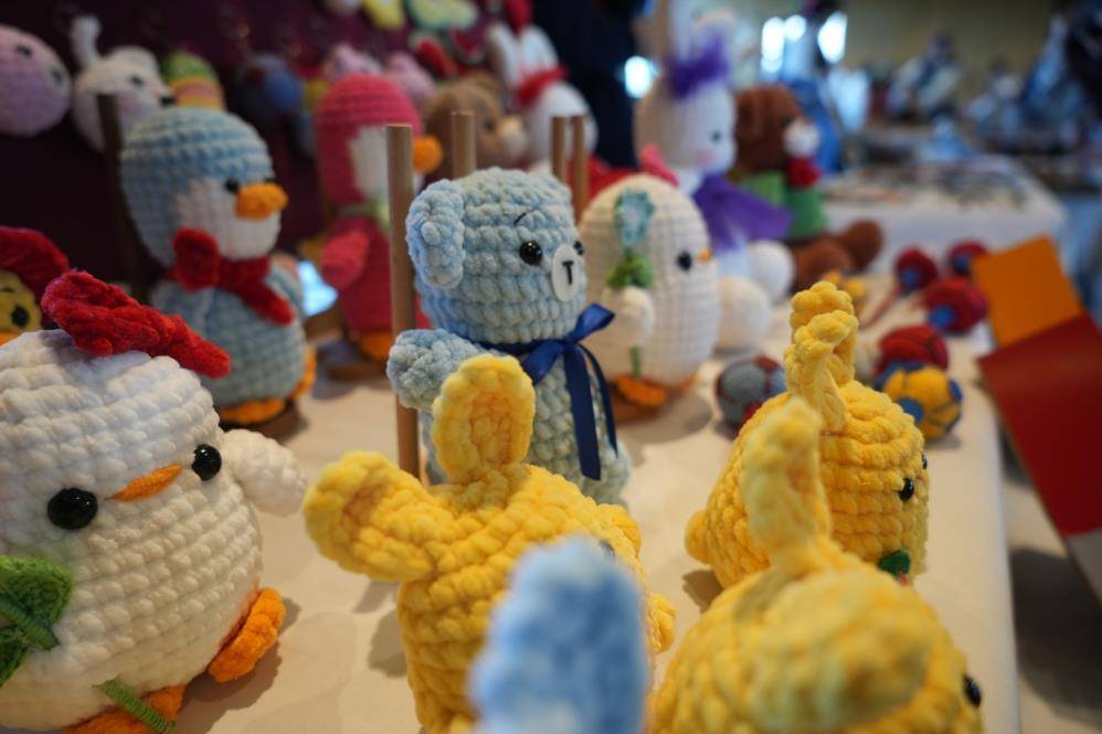 Samsun'da yeğeninin alerjisi nedeniyle yaptığı küçük hediye, büyük bir emek hikayesine dönüştü