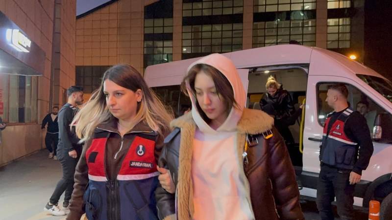 Aleyna Tilki, Danla Biliç ve İrem Sak  kan örneği alınması için Adli Tıp Kurumu'na getirildi