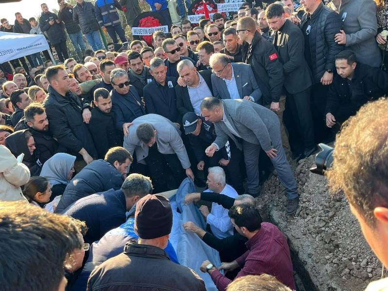 Gülşah Durbay'a hüzünlü veda! Onbinler uğurladı