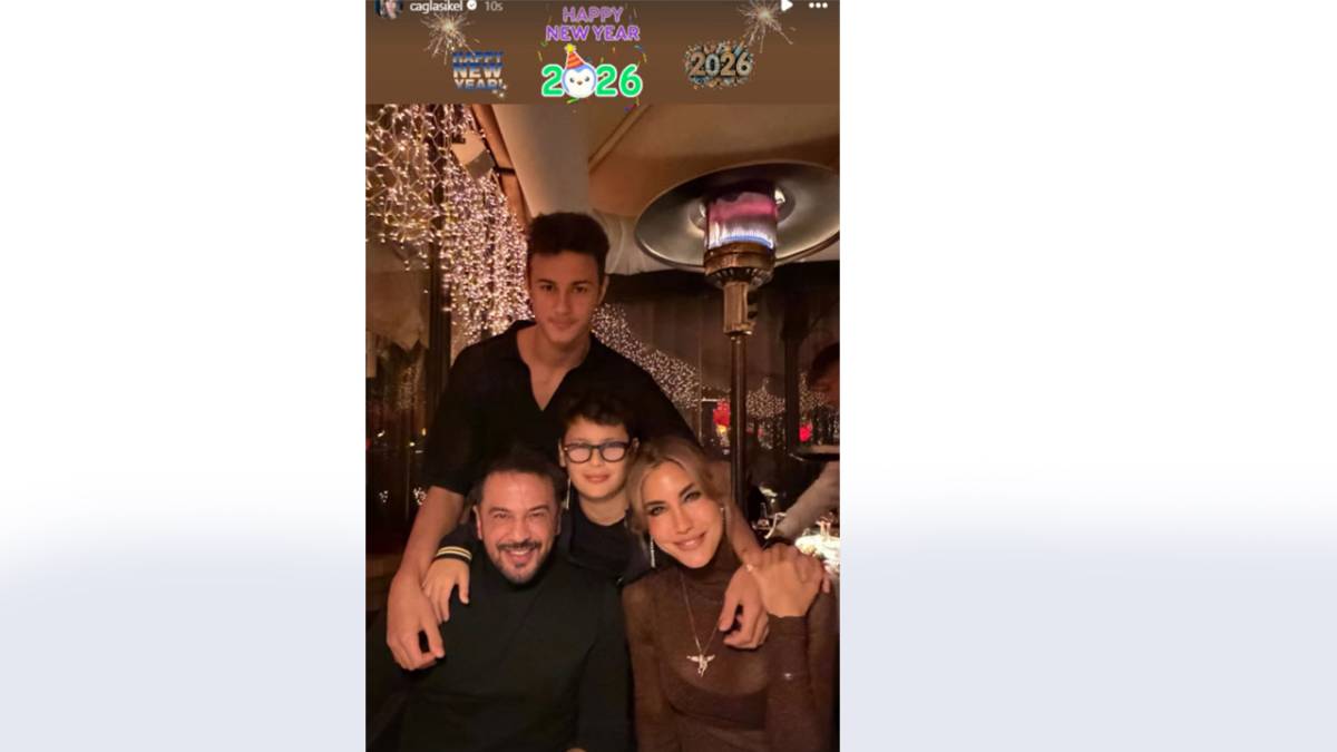 Çağla Şıkel ile Emre Altuğ birlikte 2026'ya girdi! Çağla Şıkel kimdir?