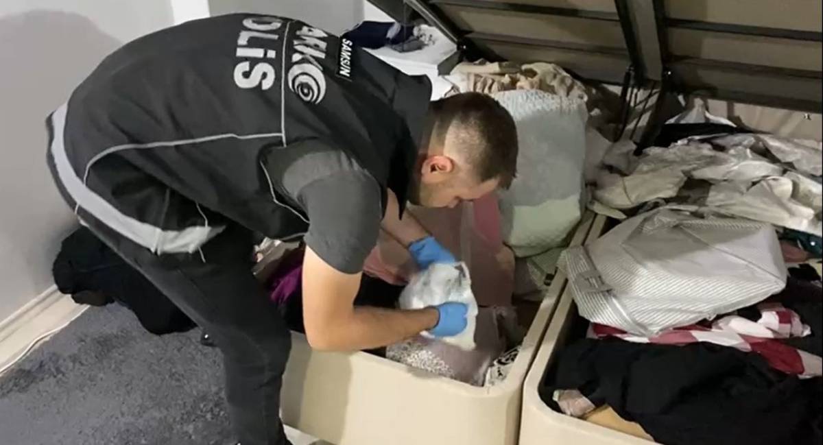 Samsun’da narkotik operasyonu: Bazanın altından kilolarca uyuşturucu çıktı