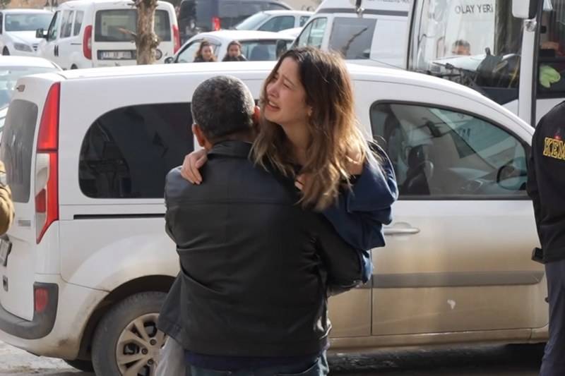 Kayınpeder dehşet saçtı! Gelinin kız kardeşini öldürdü, gelinini ağır yaraladı