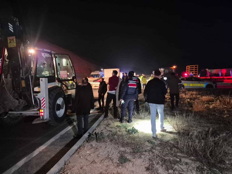 Milyonluk taylar firar etti! Araçların altına telef oldu