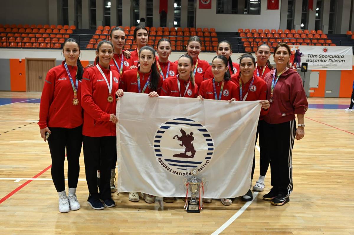 OMÜ voleybol takımından çifte zafer