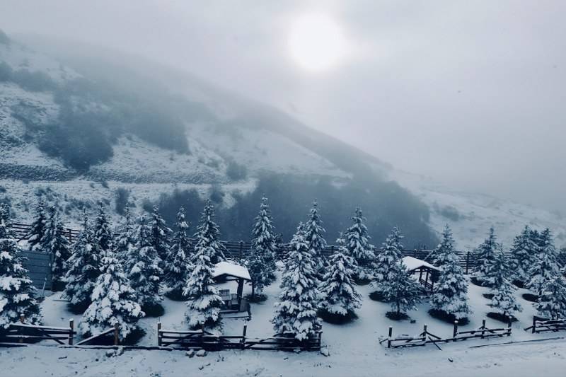 Samsun Ladik Akdağ beyaza büründü