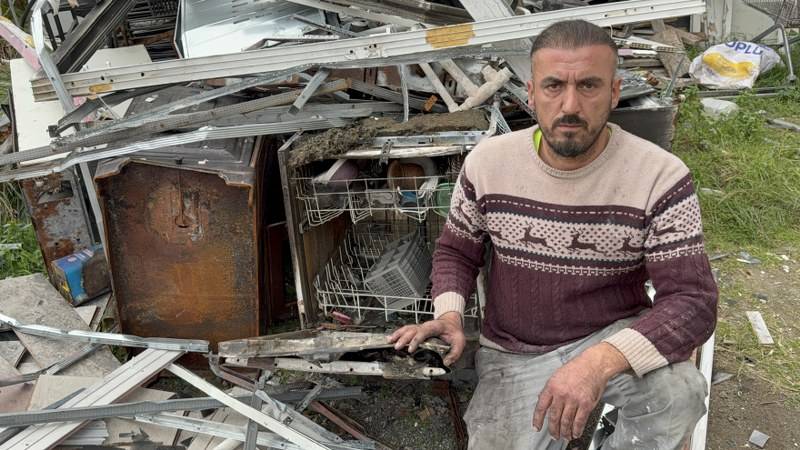 Samsun'da yanan ev imece usulü tamir ediliyor