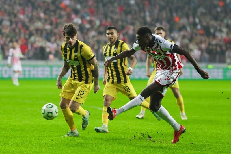 Samsunspor, Konferans Ligi'nde AEK Atina'ya mağlup oldu
