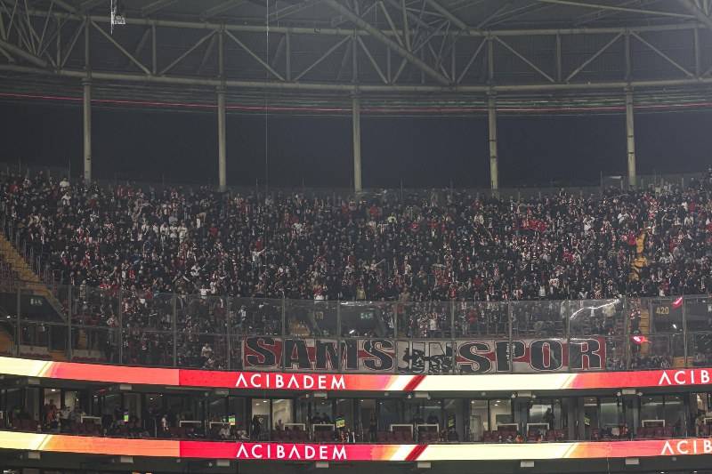Samsunspor taraftarından Galatasaray deplasmanında tam destek