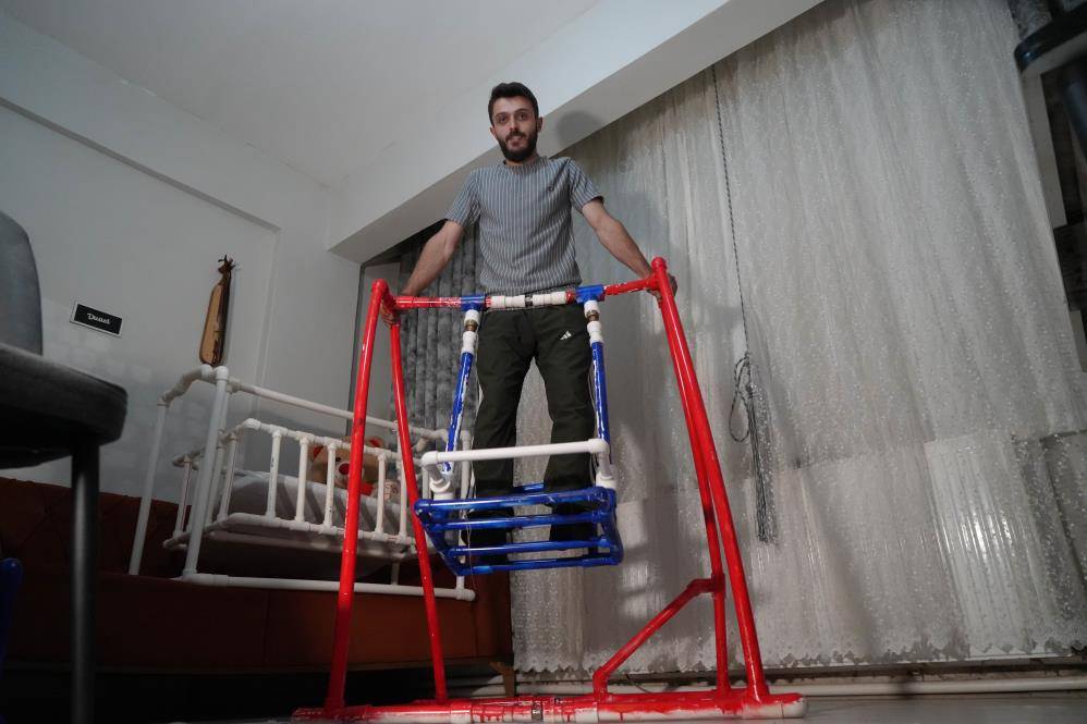 Samsun'da su borusundan beşik ve salıncak yaptı