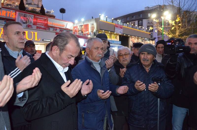 Tanju Özcan umreye gitti